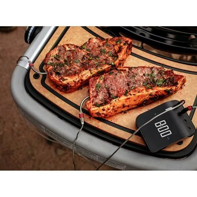 Weber Traveler Portable Gas BBQ 7 Weber Traveler Portable Gas BBQ - Image 7